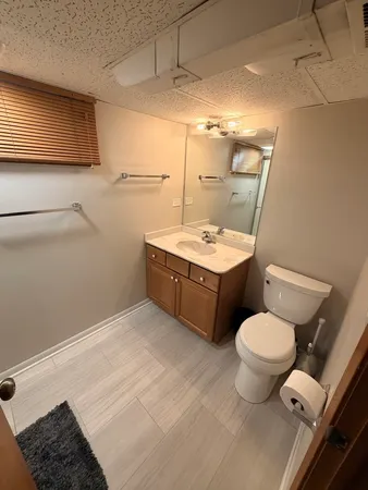 $3,300 | 137 Richard Avenue, Elmhurst, IL 60126