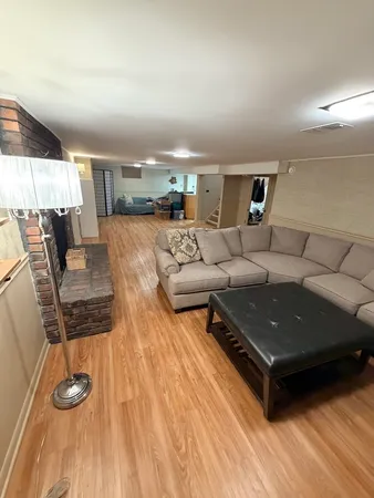 $3,300 | 137 Richard Avenue, Elmhurst, IL 60126