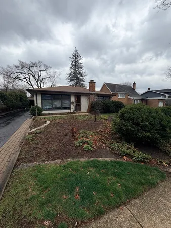 $3,300 | 137 Richard Avenue, Elmhurst, IL 60126