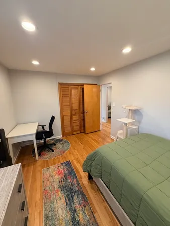 $3,300 | 137 Richard Avenue, Elmhurst, IL 60126