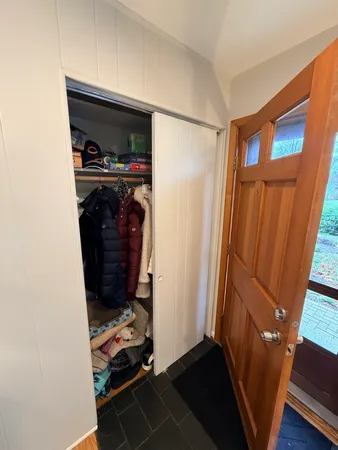 $3,300 | 137 Richard Avenue, Elmhurst, IL 60126