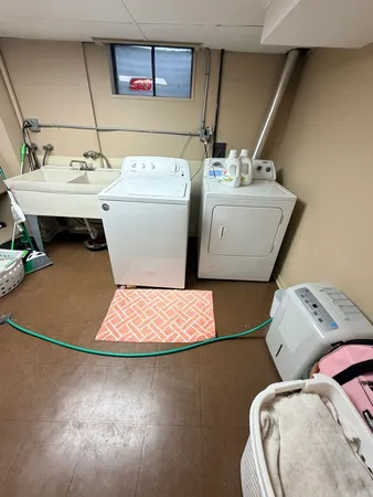 $3,300 | 137 Richard Avenue, Elmhurst, IL 60126