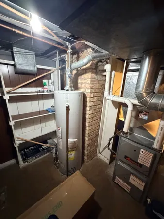 $3,300 | 137 Richard Avenue, Elmhurst, IL 60126