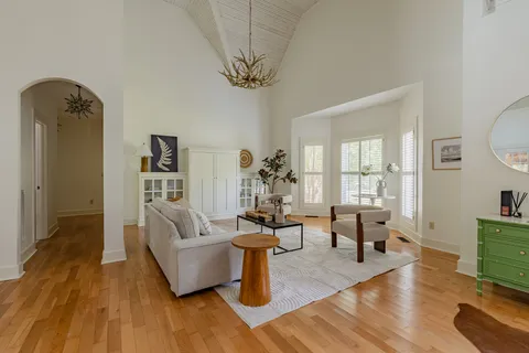 $1,850,000 | 1000 Norfleet Drive, Nashville, TN 37220