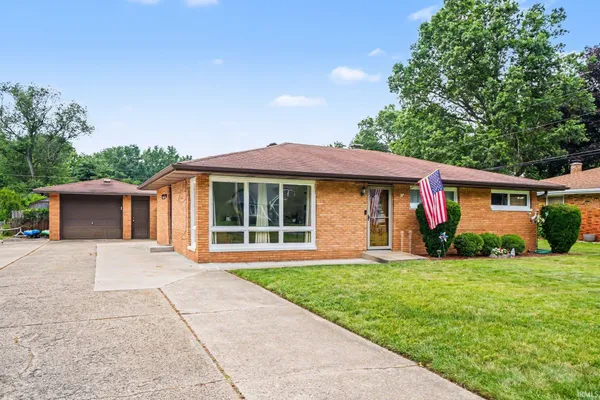 $254,900 | 55385 Cedar Trail, Mishawaka, IN 46545