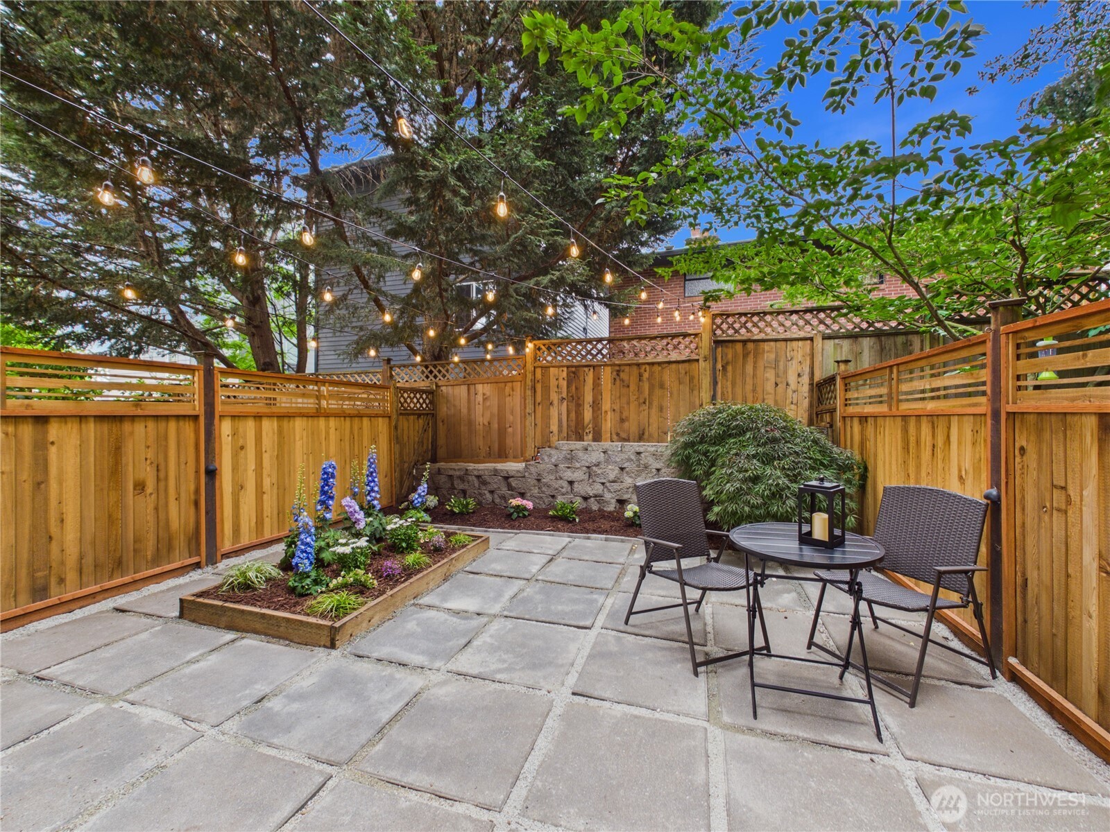 741 North 94th Street, Unit B Seattle, WA 98103 - Photo 5 of 32