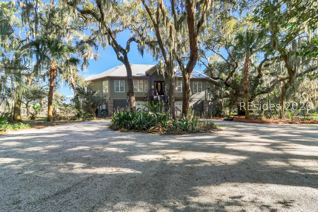 $1,095,000 | 347 Broadview Drive, Ridgeland, SC 29936