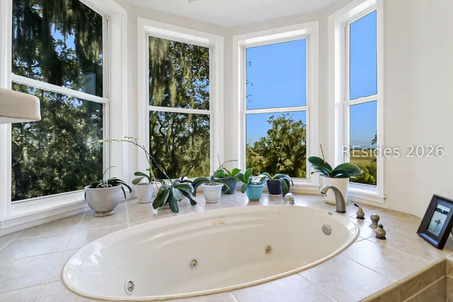 $1,095,000 | 347 Broadview Drive, Ridgeland, SC 29936