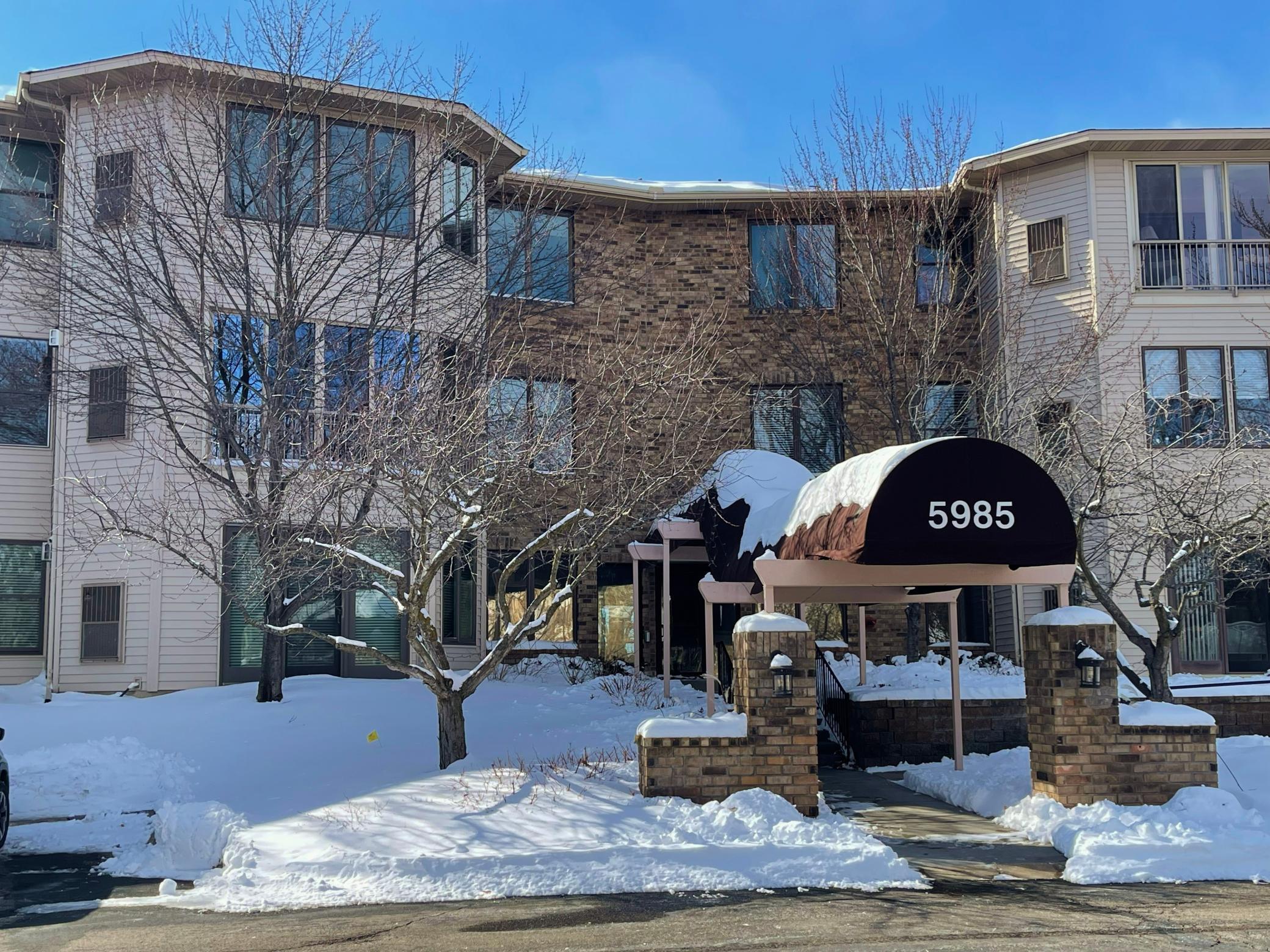 5985 Rowland Road, Unit 204 Minnetonka, MN 55343 - Photo 2 of 36