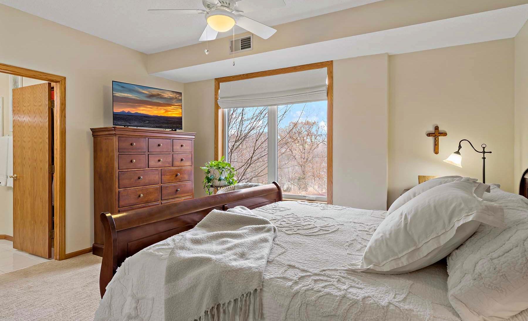 5985 Rowland Road, Unit 204 Minnetonka, MN 55343 - Photo 21 of 36