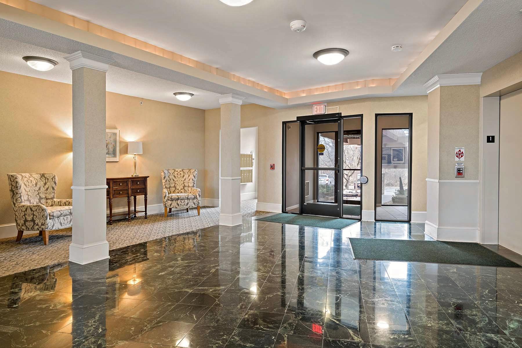 5985 Rowland Road, Unit 204 Minnetonka, MN 55343 - Photo 3 of 36