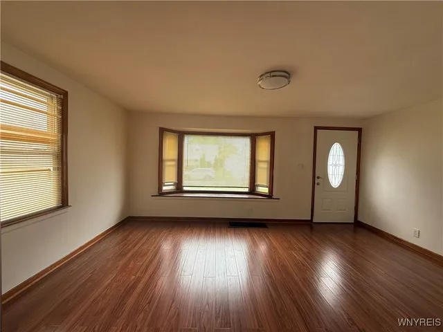 $1,600 | 246 Crisfield Avenue, Cheektowaga, NY 14206