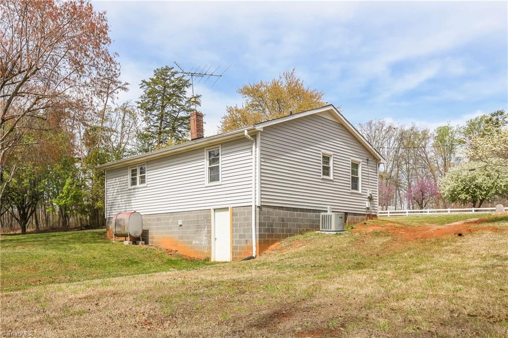 9164 County Line Road Kernersville, NC 27284 - Photo 27 of 29 Gallery Image 27