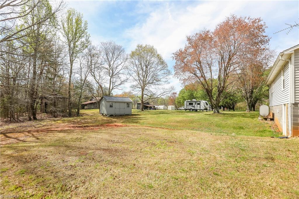 9164 County Line Road Kernersville, NC 27284 - Photo 28 of 29 Gallery Image 28