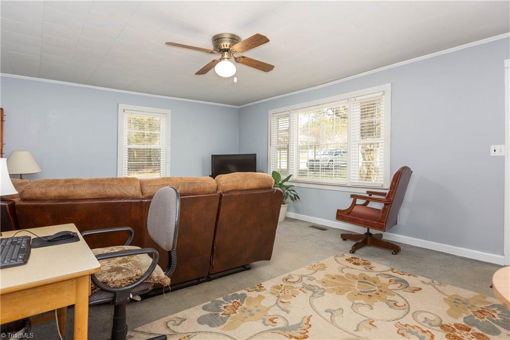 9164 County Line Road Kernersville, NC 27284 - Photo 4 of 29 Gallery Image 4