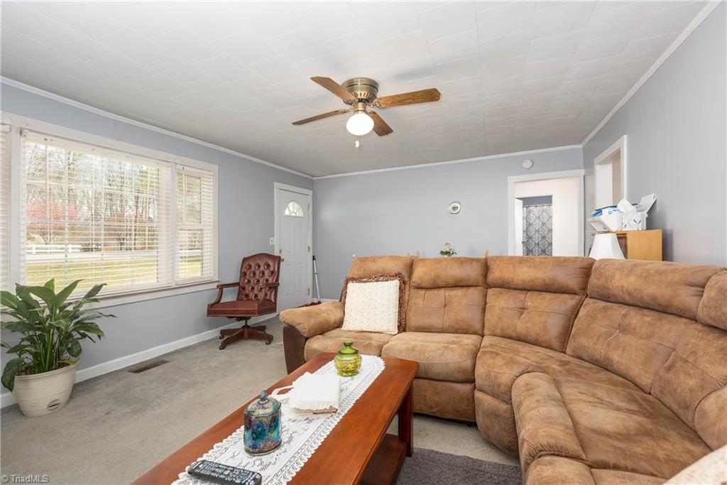 9164 County Line Road Kernersville, NC 27284 - Photo 5 of 29 Gallery Image 5
