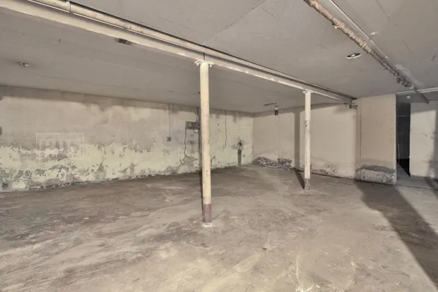 a view of a room with an empty room