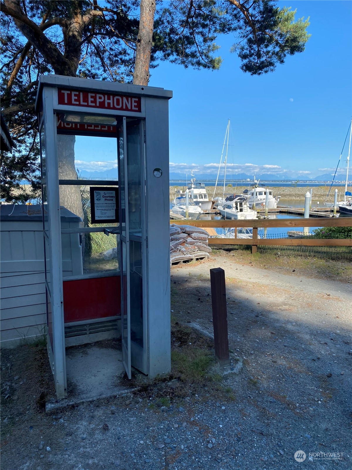83-B Port Gardner Drive Hat Island, WA 98201 - Photo 32 of 33 a view of a outdoor space with seating area