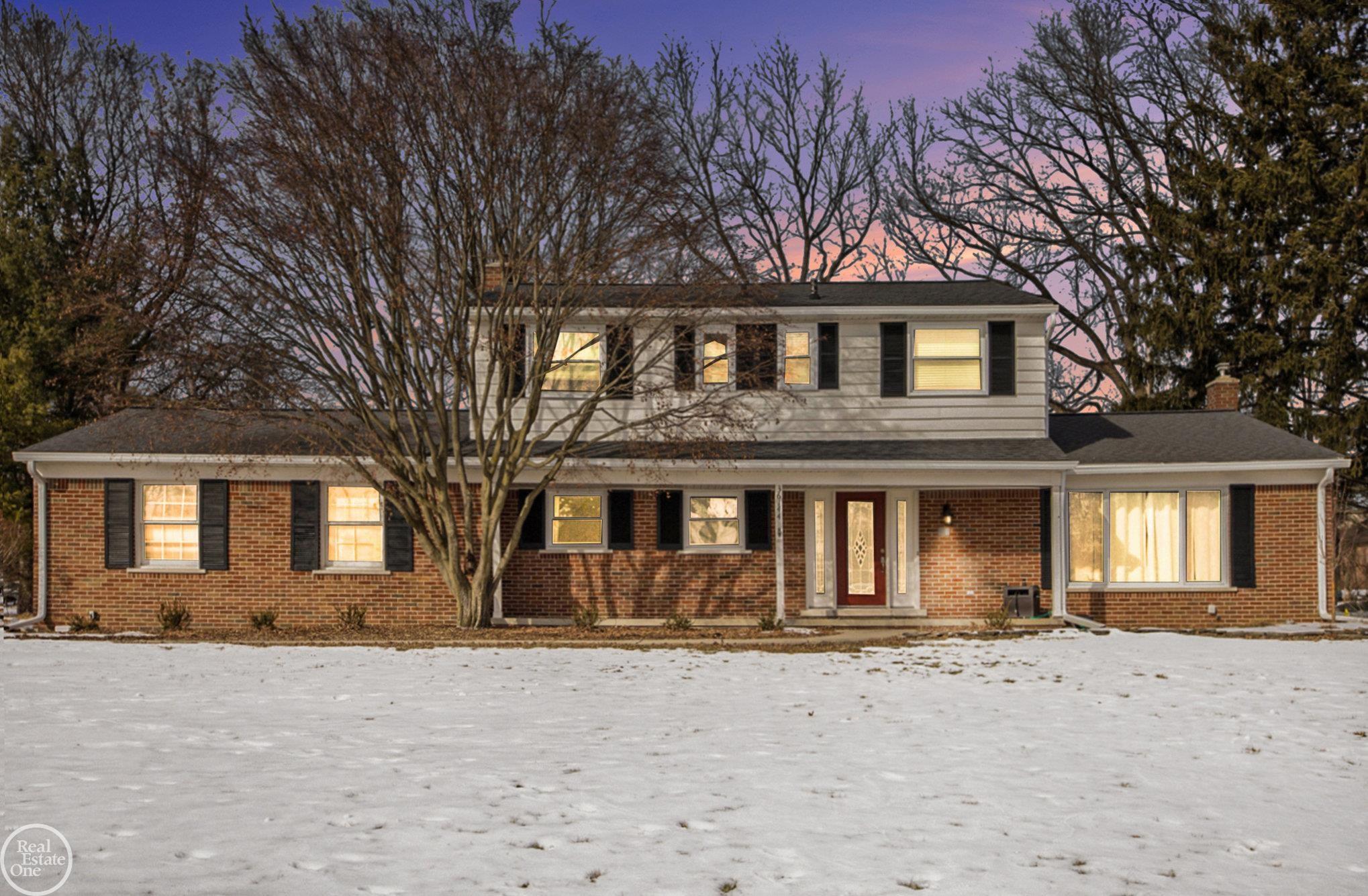 36144 West Lyman Road Farmington, MI 48331 - Photo 2 of 26