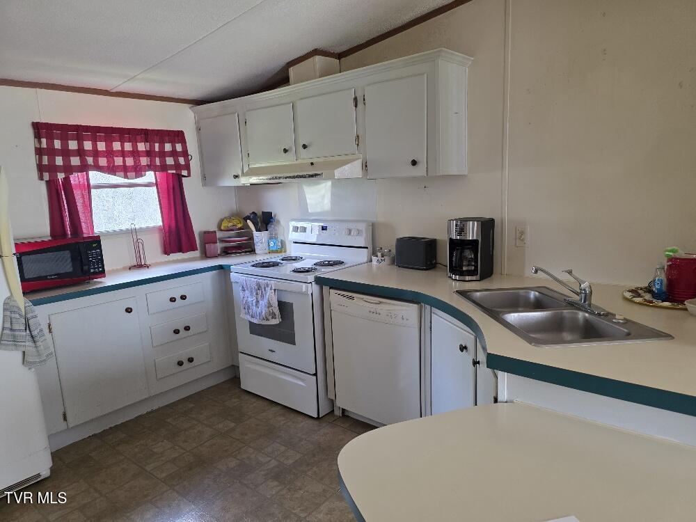 549 Peoples Road Bristol, TN 37620 - Photo 7 of 15 20260318_132507_resized