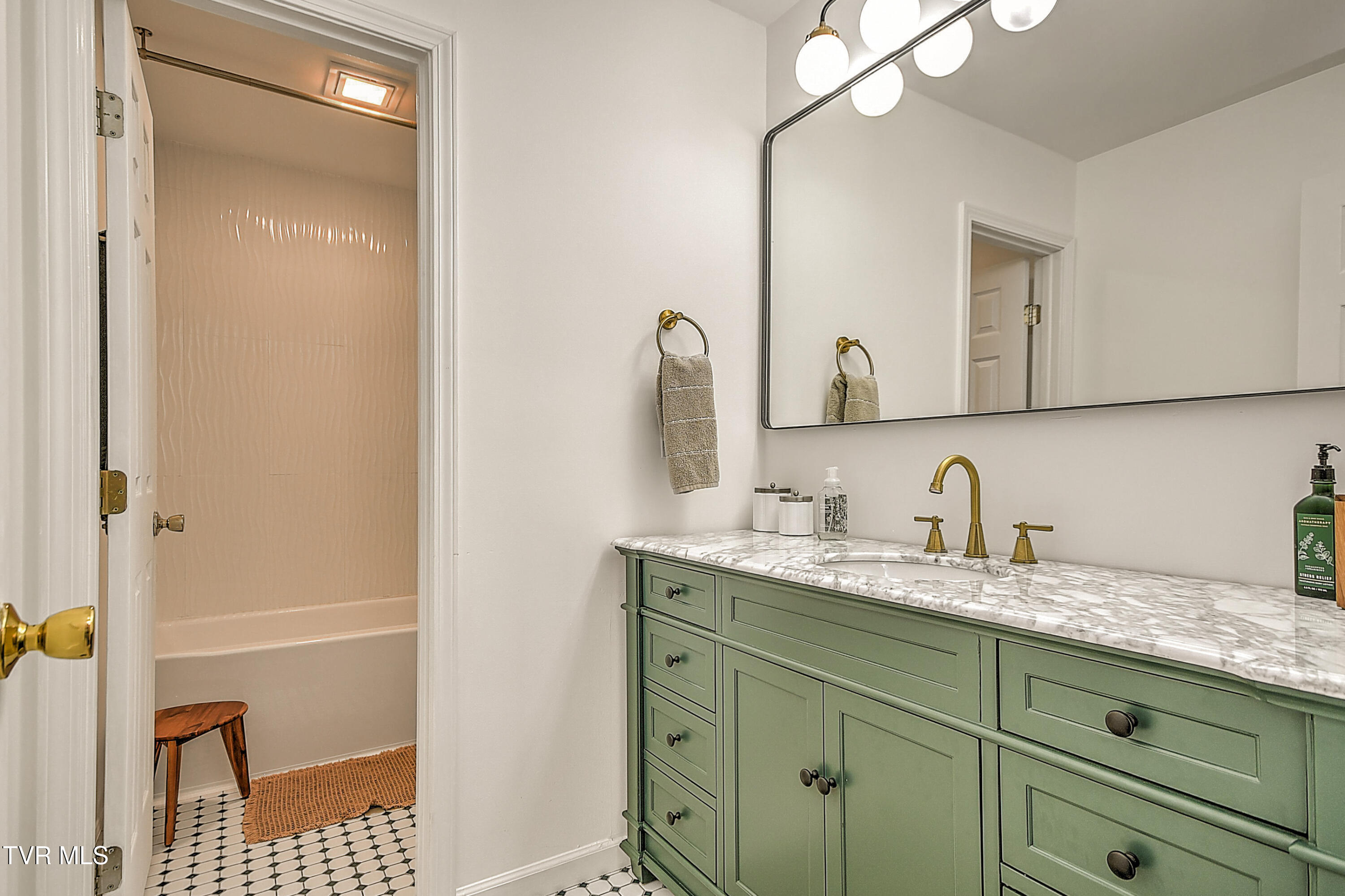145 Zeb Grindstaff Road Elizabethton, TN 37643 - Photo 33 of 68 145 Zeb Grindstaff JV-34