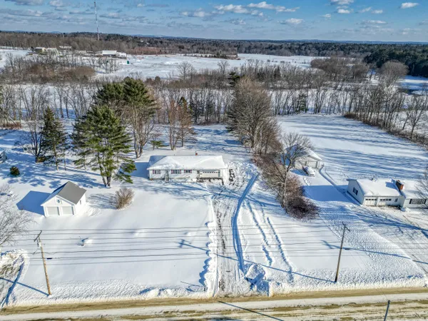 $355,000 | 158 Pleasant Street, Clinton, ME 04927