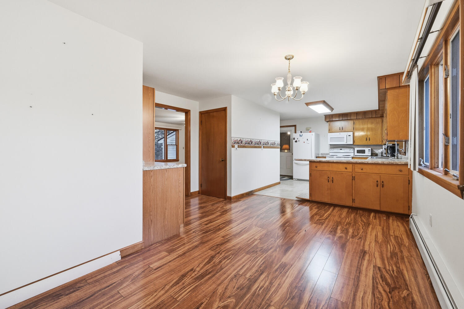 158 Pleasant Street Clinton, ME 04927 - Photo 17 of 55 158 Pleasant St Clinton-large-037-021-gr