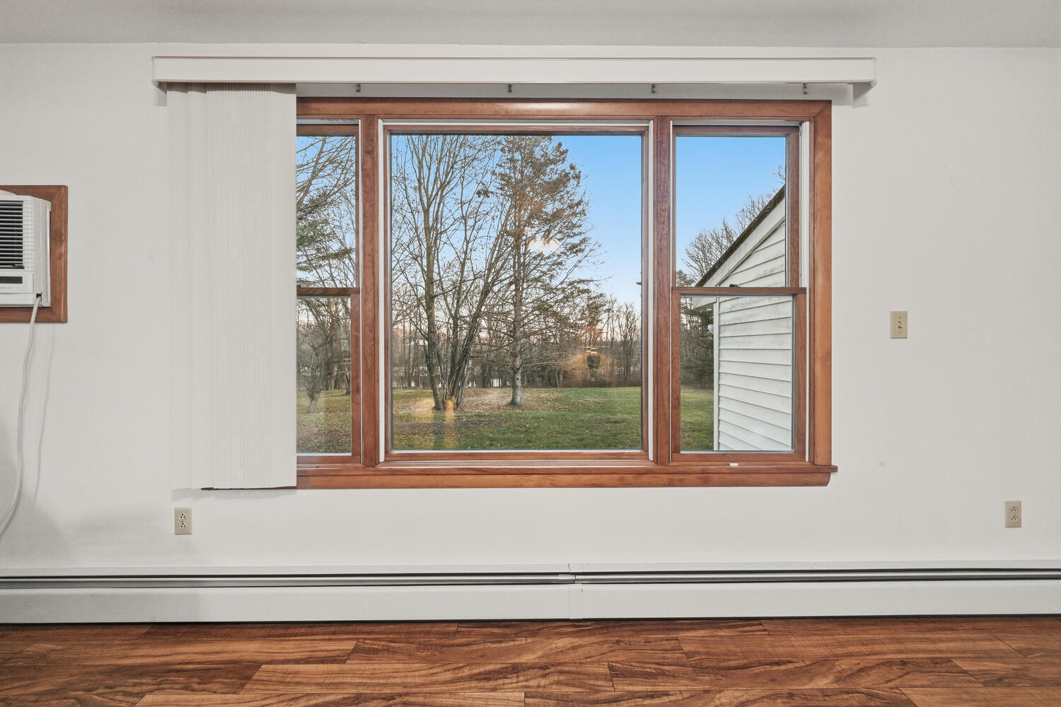 158 Pleasant Street Clinton, ME 04927 - Photo 20 of 65 158 Pleasant St Clinton-large-031-042-gr