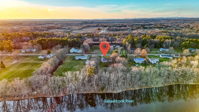 $350,000 | 158 Pleasant Street, Clinton, ME 04927