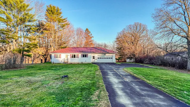 $350,000 | 158 Pleasant Street, Clinton, ME 04927