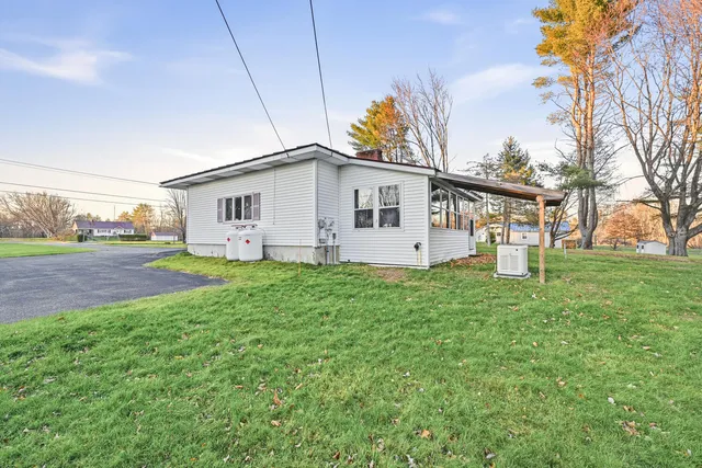 $350,000 | 158 Pleasant Street, Clinton, ME 04927