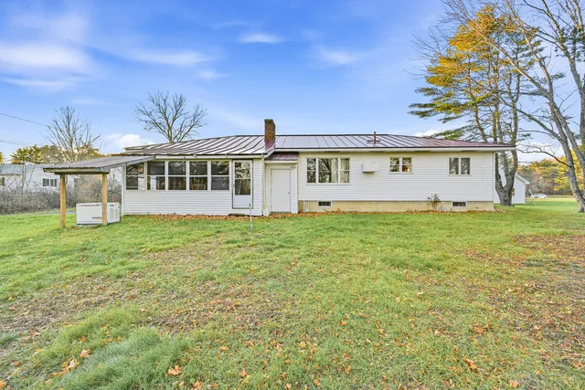 $350,000 | 158 Pleasant Street, Clinton, ME 04927