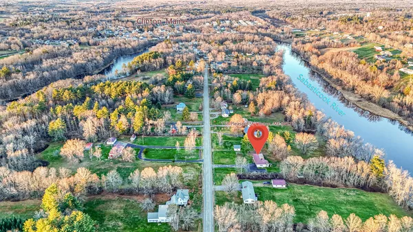 $355,000 | 158 Pleasant Street, Clinton, ME 04927