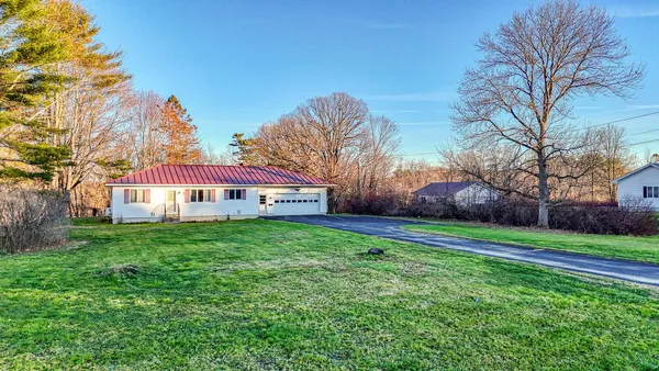 $355,000 | 158 Pleasant Street, Clinton, ME 04927