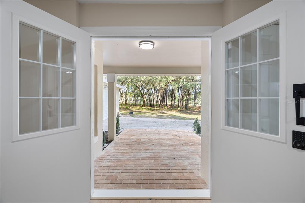 20045 Southwest 88th Place Road Dunnellon, FL 34431 - Photo 3 of 53 a view of an entryway