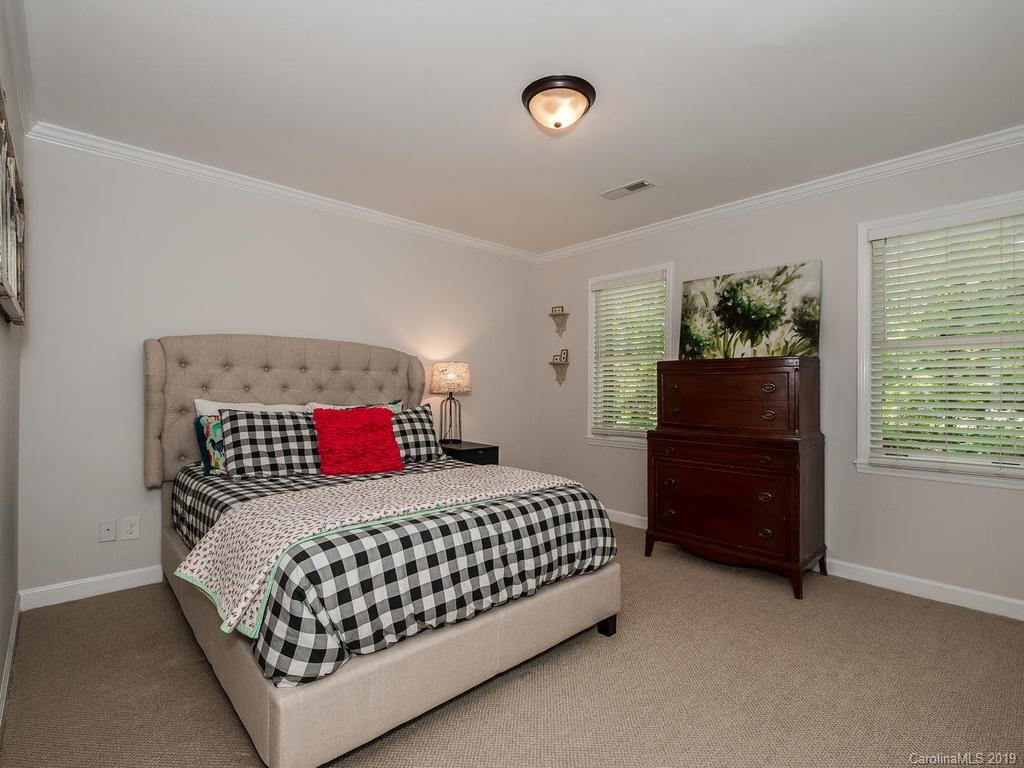 2405 Cross Country Road Charlotte, NC 28270 - Photo 23 of 33 Gallery Image 23