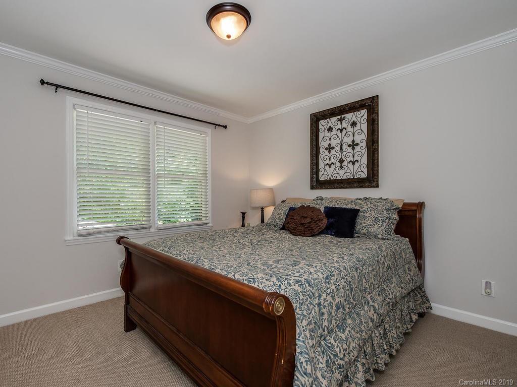 2405 Cross Country Road Charlotte, NC 28270 - Photo 24 of 33 Gallery Image 24