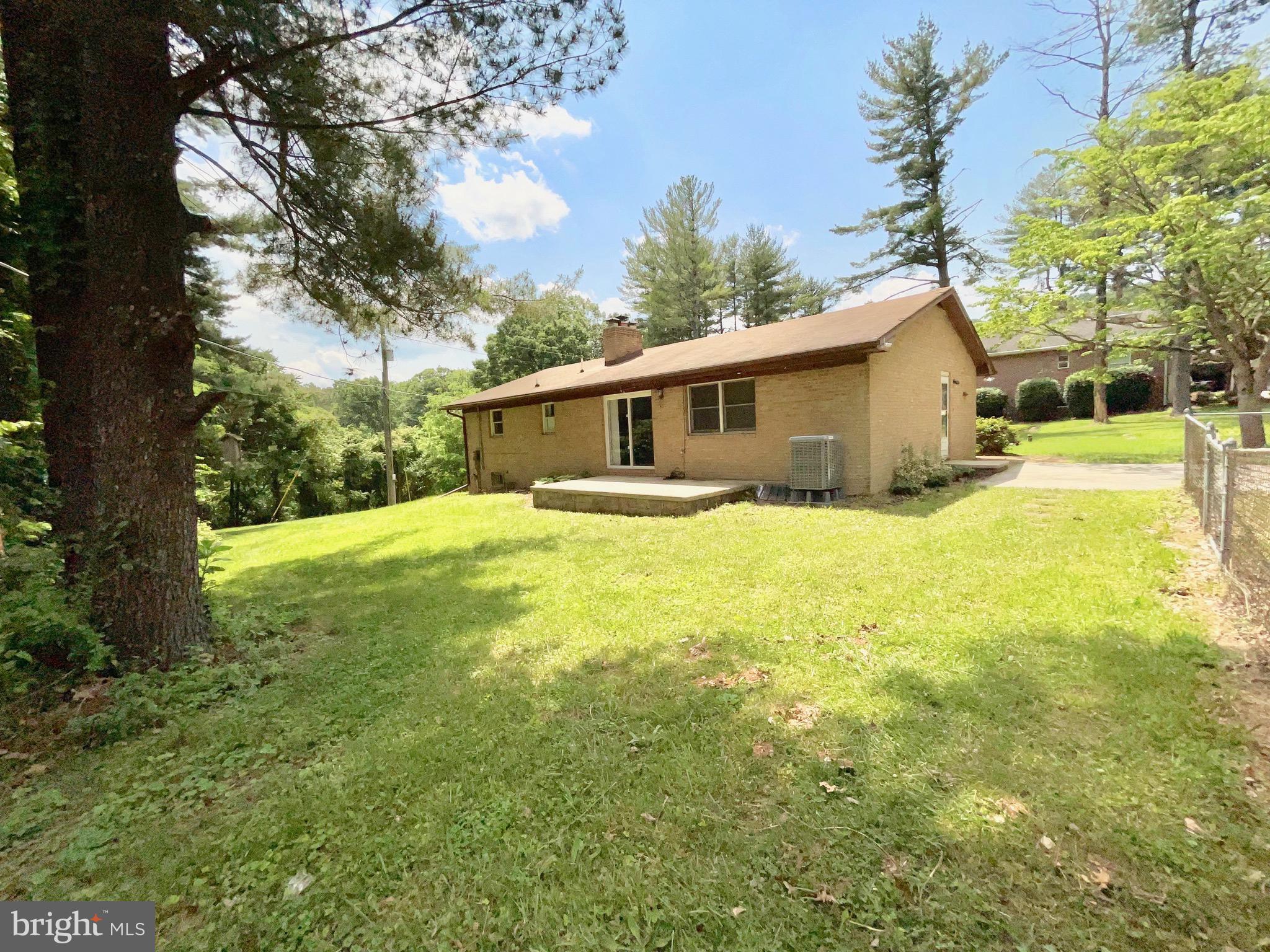 5445 Stone Road Frederick, MD 21703 - Photo 3 of 23