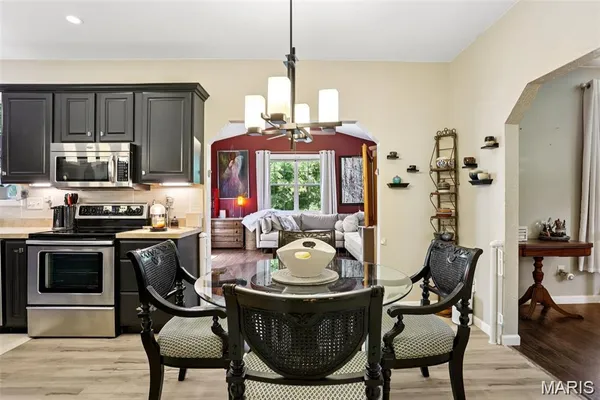 $409,900 | 9965 Shiloh Drive, Hillsboro, MO 63050