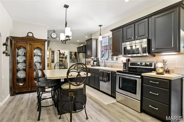 $409,900 | 9965 Shiloh Drive, Hillsboro, MO 63050
