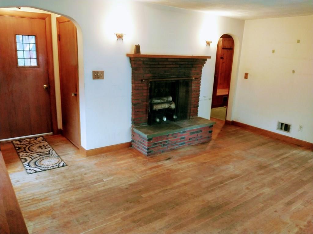 6 Youngs Road Gloucester, MA 01930 - Photo 4 of 14 Gallery Image 4