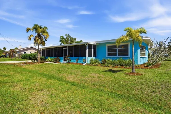 $429,990 | 2400 Pine Court, Nokomis, FL 34275