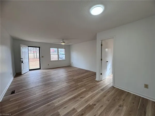 $1,500 | 2505 Highway 54, Graham, NC 27253