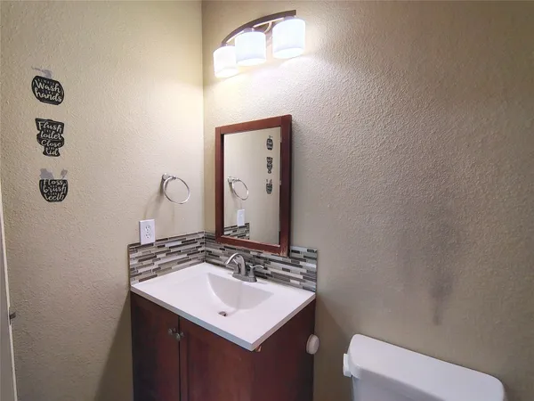 $2,300 | 6334 Richland Hills Drive, Katy, TX 77494