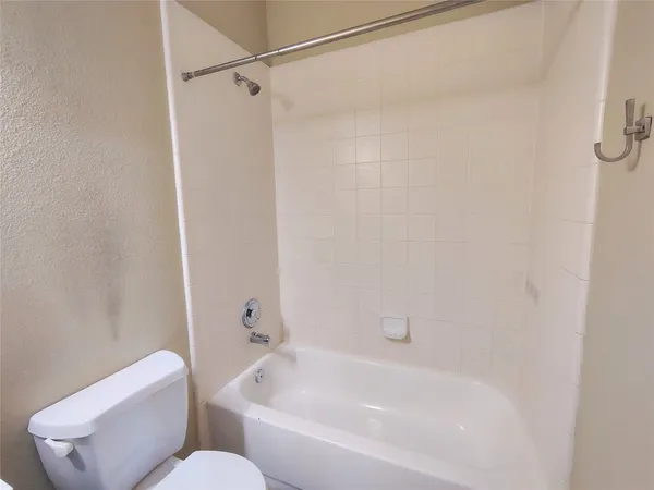 $2,300 | 6334 Richland Hills Drive, Katy, TX 77494