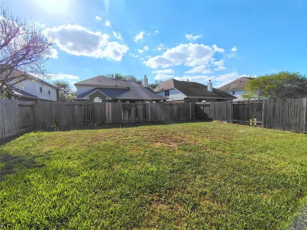 $2,300 | 6334 Richland Hills Drive, Katy, TX 77494