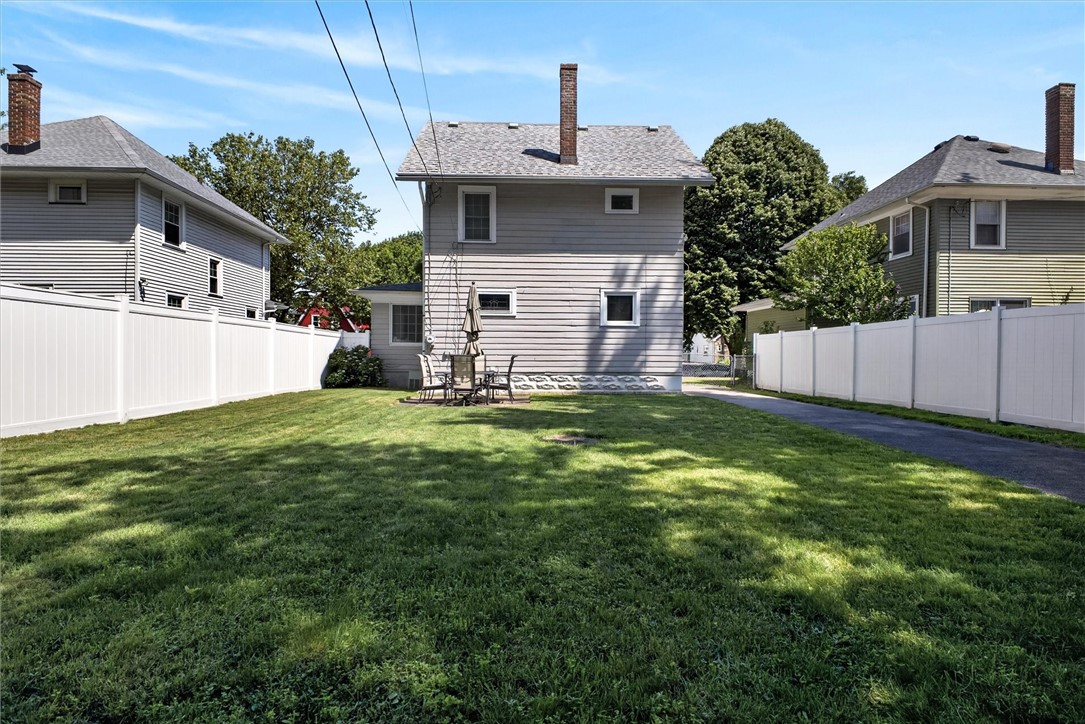 287 Versailles Road Rochester, NY 14621 - Photo 7 of 34