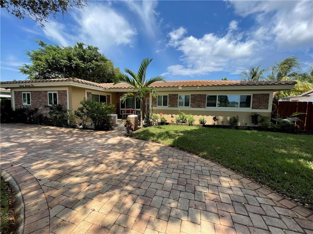 2071 Northeast 27th Street Lighthouse Point, FL 33064 - Photo 2 of 26 Photo 2