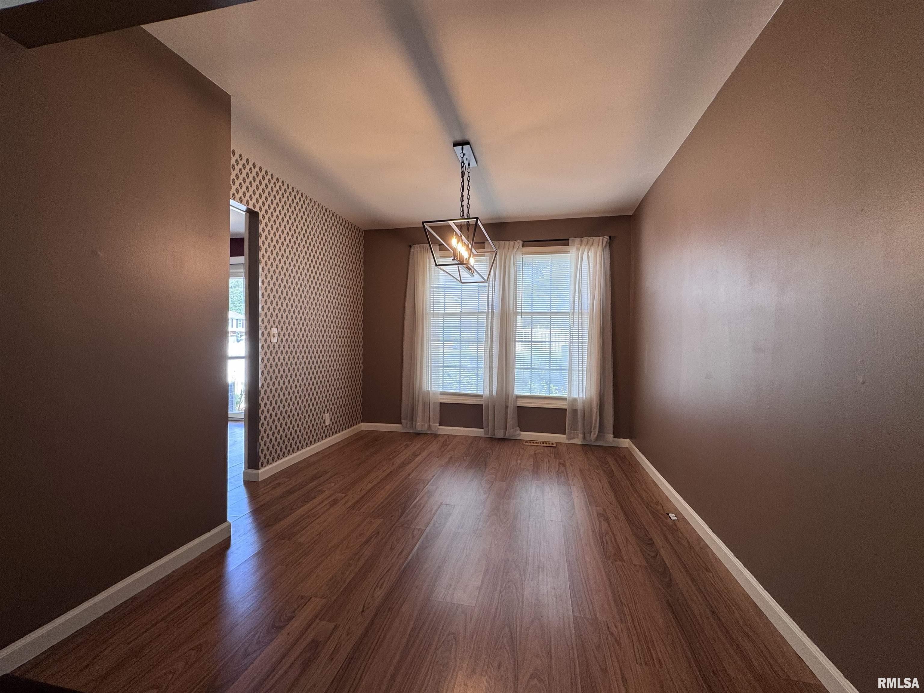 25 South Yorktown Road Macomb, IL 61455 - Photo 8 of 33 Gallery Image 8