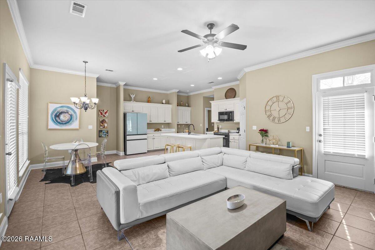 3172 Nicholson Lake Drive Baton Rouge, LA 70810 - Photo 3 of 17 03-HDR_9940